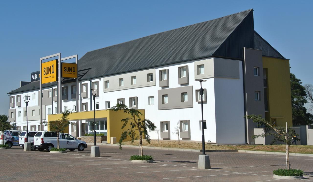 Sun1 Witbank Hotel Bagian luar foto